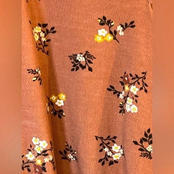 Sale Women’s Tank Top L Pink Floral V-Neck Spaghetti Straps - Picture 5 of 9